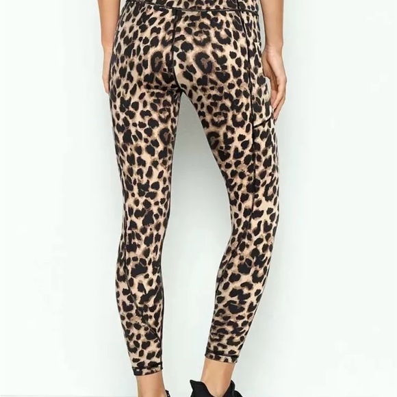 Victoria Secret Leopard Print Leggings Polyester Stretch Women's Size 4 Active - Picture 3 of 11